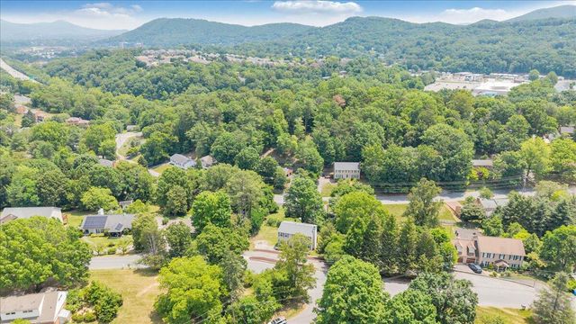 3702 Winding Way RD SW, Roanoke, VA 24015