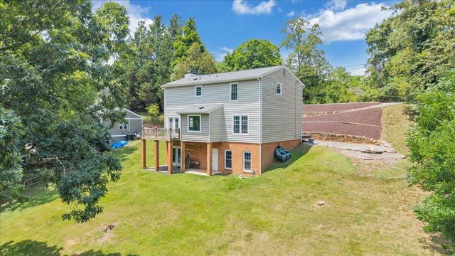 3702 Winding Way RD SW, Roanoke, VA 24015