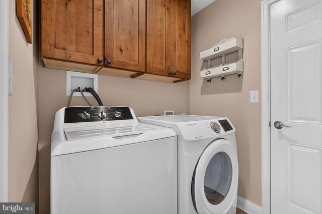102 DRURY LN, Mechanicsburg, PA 17050