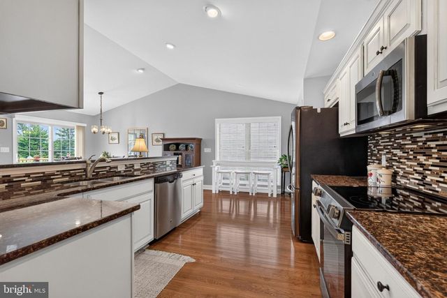 102 DRURY LN, Mechanicsburg, PA 17050