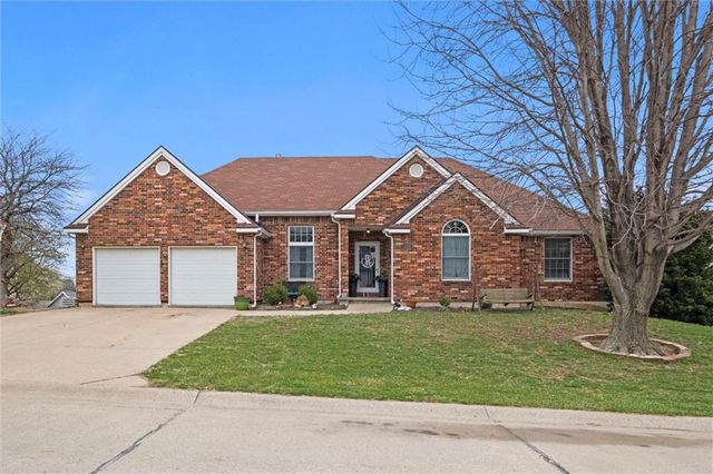 1704 Jayhawk Drive