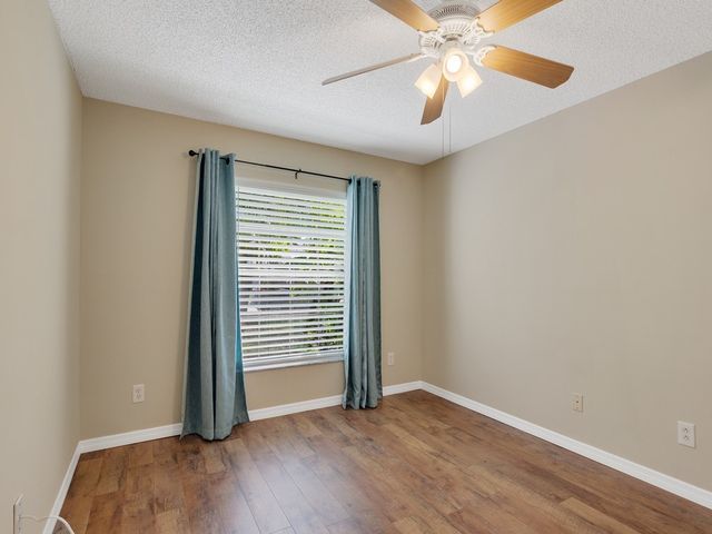 962 E 13th Square, Vero Beach, FL 32960