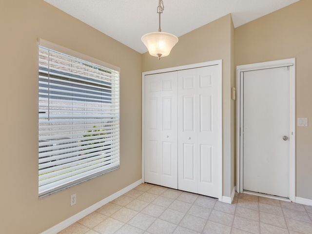 962 E 13th Square, Vero Beach, FL 32960