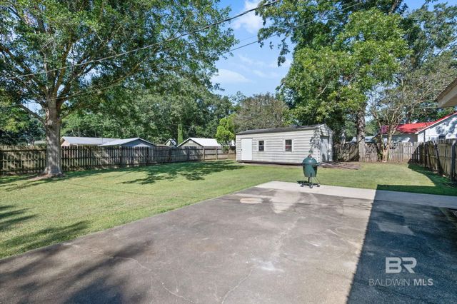 620 W Marigold Avenue, Foley, AL 36535