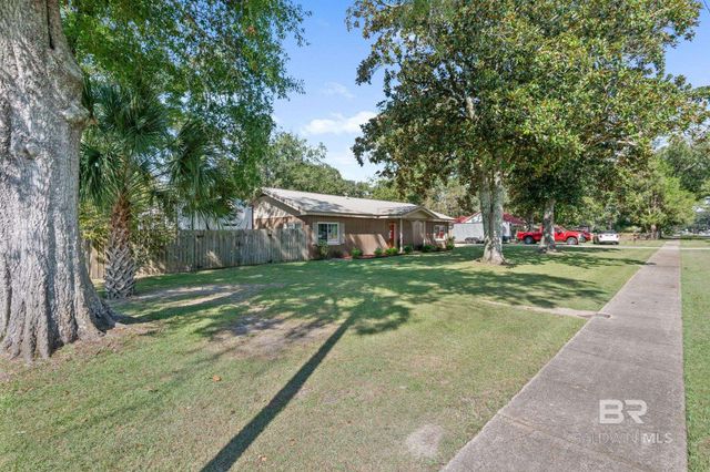 620 W Marigold Avenue, Foley, AL 36535