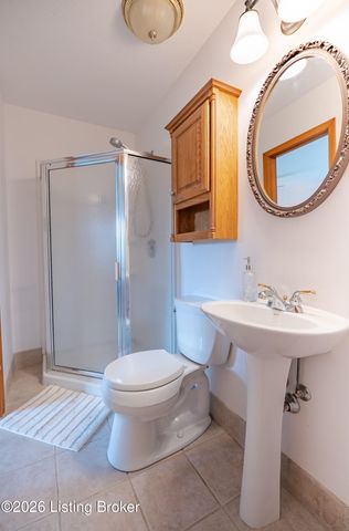 7311 Nottoway Cir, Louisville, KY 40214