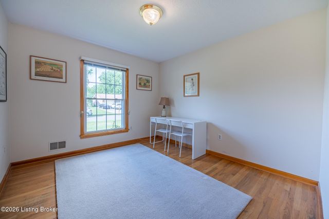 7311 Nottoway Cir, Louisville, KY 40214