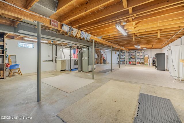 7311 Nottoway Cir, Louisville, KY 40214