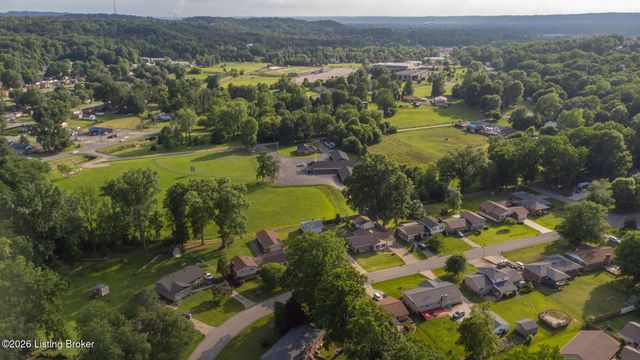 7311 Nottoway Cir, Louisville, KY 40214