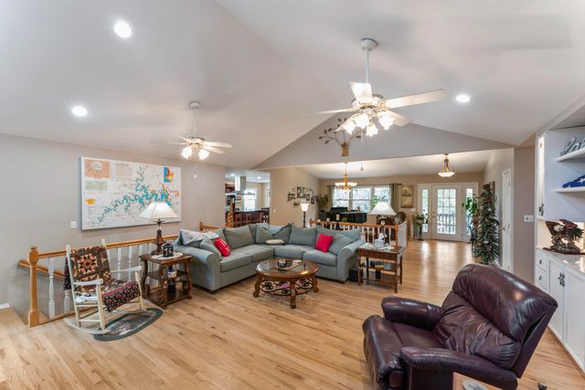 127 Trail'S End Street, Branson West, MO 65737