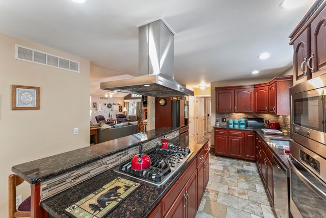 127 Trail'S End Street, Branson West, MO 65737