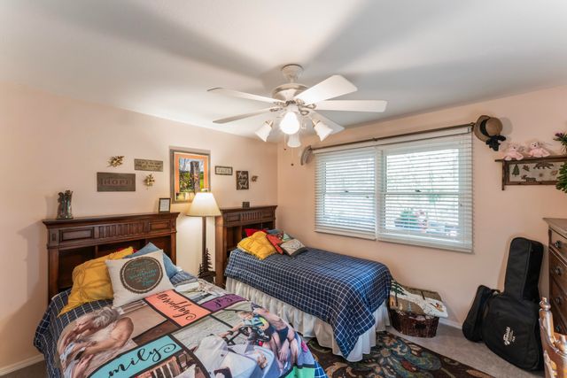 127 Trail'S End Street, Branson West, MO 65737