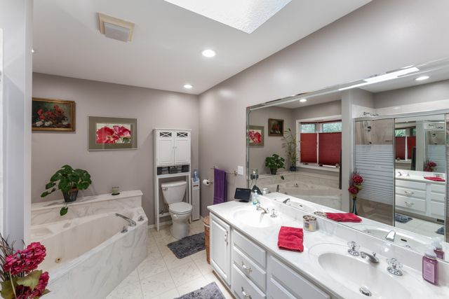 127 Trail'S End Street, Branson West, MO 65737