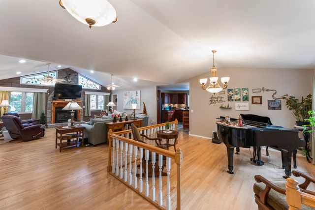 127 Trail'S End Street, Branson West, MO 65737