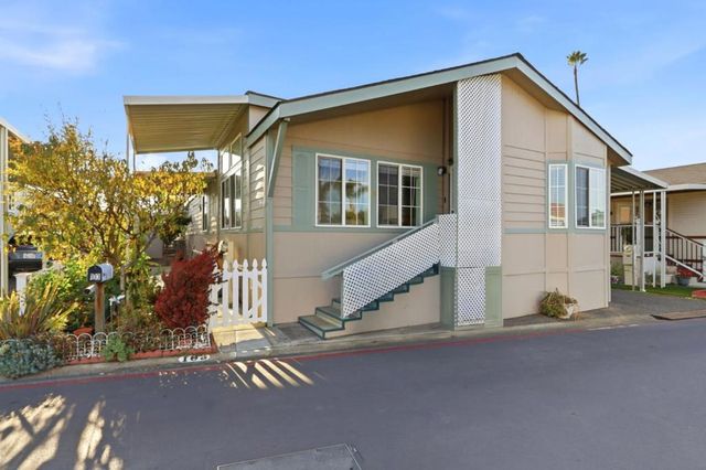 1520 E CAPITOL EXPWY, San Jose, CA 95121