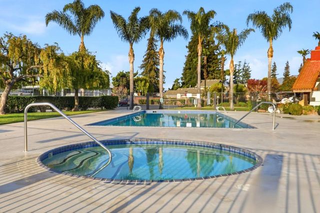 1520 E CAPITOL EXPWY, San Jose, CA 95121