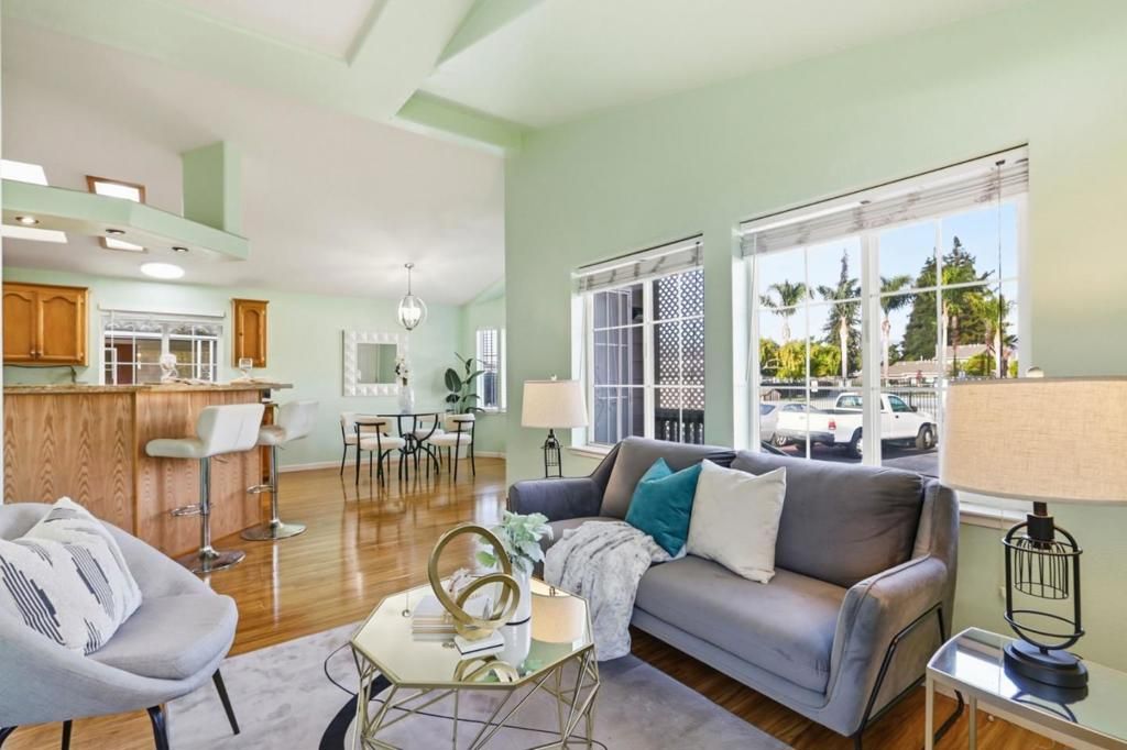 1520 E CAPITOL EXPWY, San Jose, CA 95121