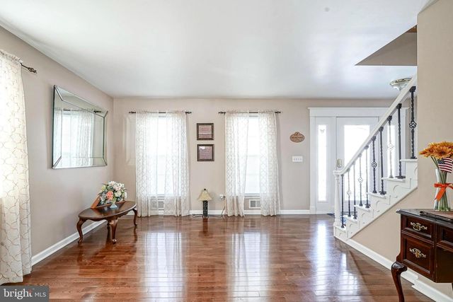 14 LORNE RD, Blackwood, NJ 08012