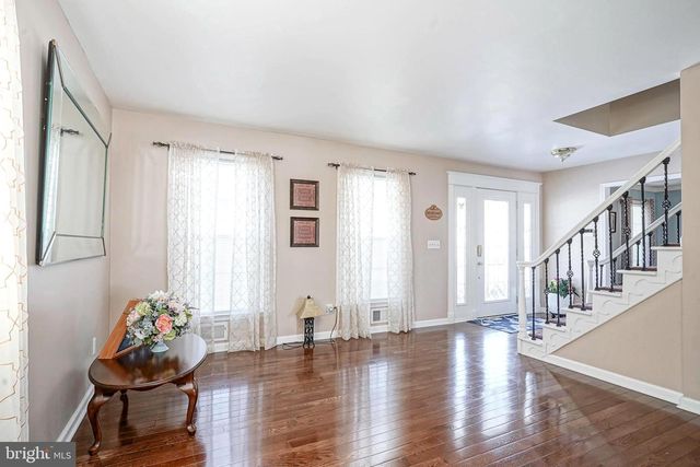 14 LORNE RD, Blackwood, NJ 08012