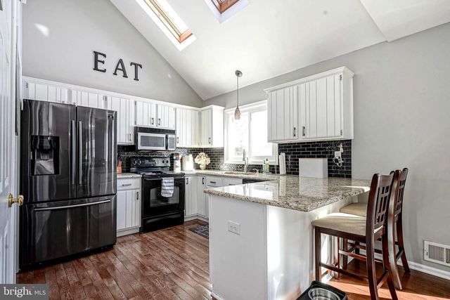 14 LORNE RD, Blackwood, NJ 08012