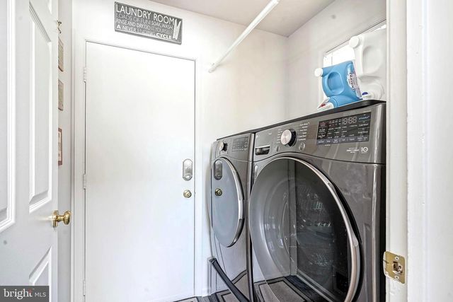 14 LORNE RD, Blackwood, NJ 08012