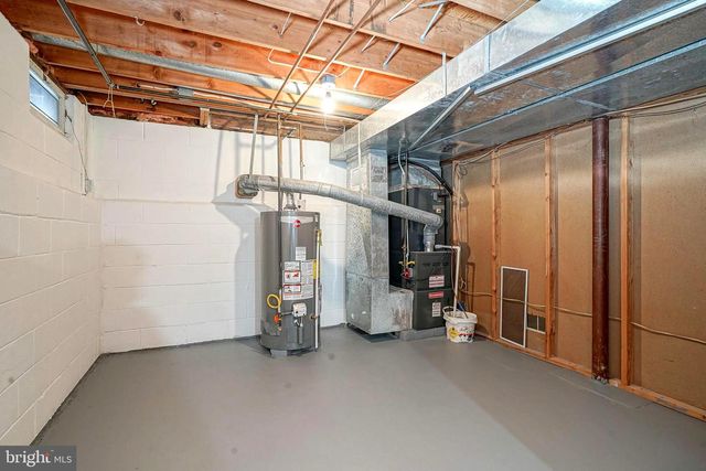 14 LORNE RD, Blackwood, NJ 08012