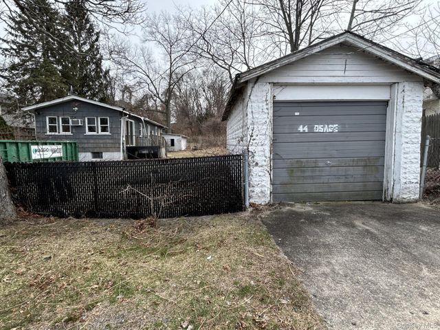 44 Osage Street, Selden, NY 11784