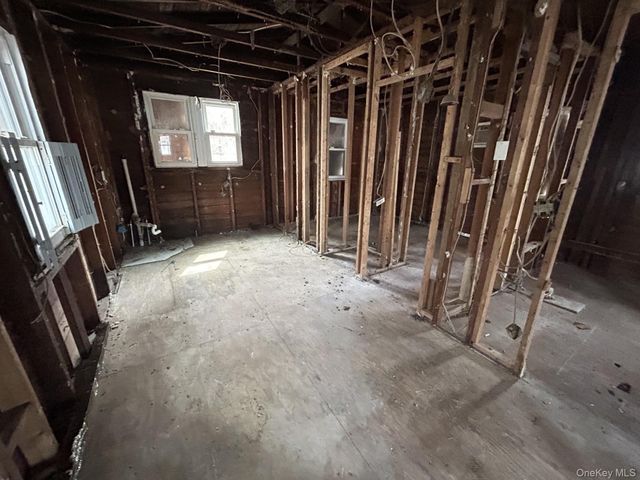 44 Osage Street, Selden, NY 11784