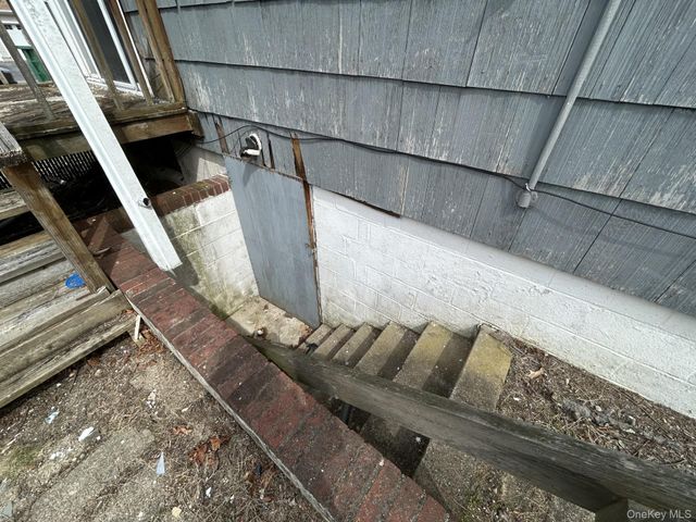 44 Osage Street, Selden, NY 11784