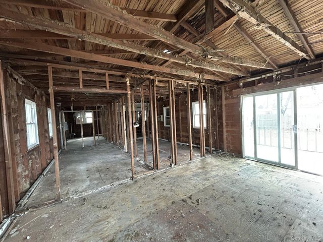 44 Osage Street, Selden, NY 11784