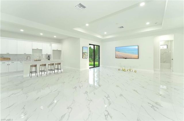 729 Giorgio AVE S, Lehigh Acres, FL 33974