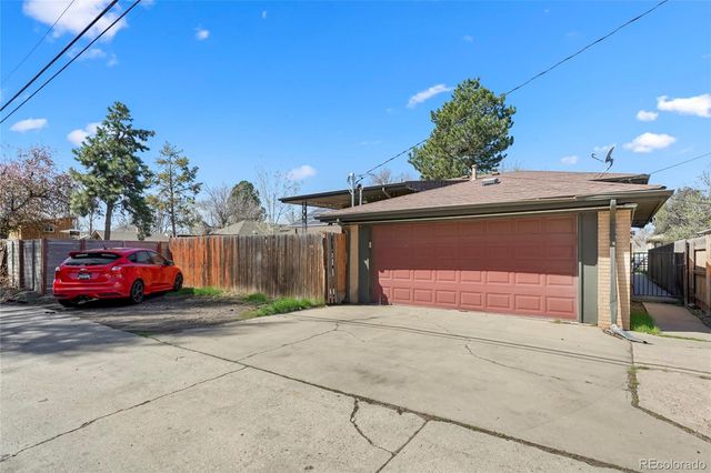 1570 Tamarac Street, Denver, CO 80220