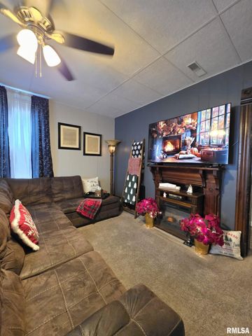 1025 S 11TH Street, Quincy, IL 62301