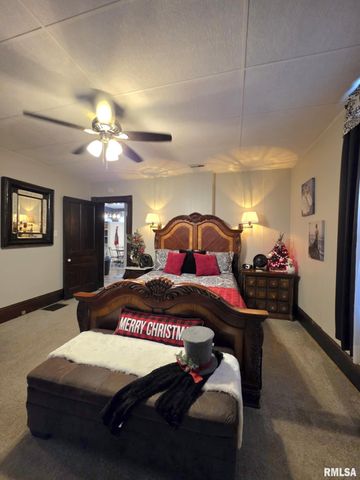 1025 S 11TH Street, Quincy, IL 62301