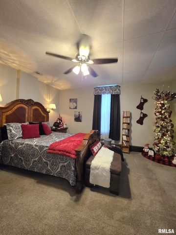 1025 S 11TH Street, Quincy, IL 62301