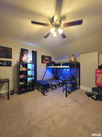 1025 S 11TH Street, Quincy, IL 62301