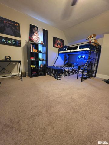 1025 S 11TH Street, Quincy, IL 62301