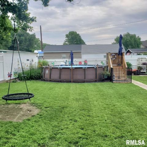 1025 S 11TH Street, Quincy, IL 62301