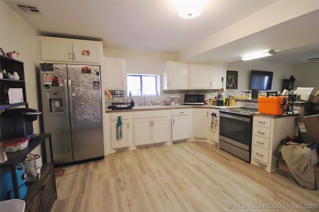 18234 S 80th West Avenue, Mounds, OK 74047