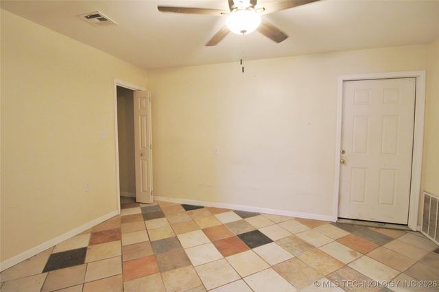 18234 S 80th West Avenue, Mounds, OK 74047