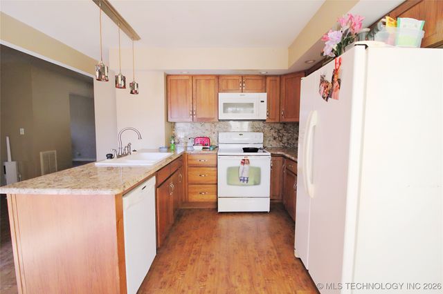 18234 S 80th West Avenue, Mounds, OK 74047