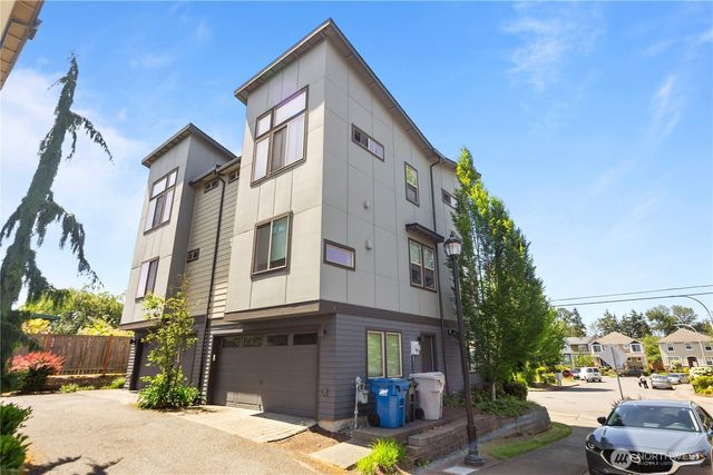 314 Bremerton Avenue NE, Renton, WA 98059
