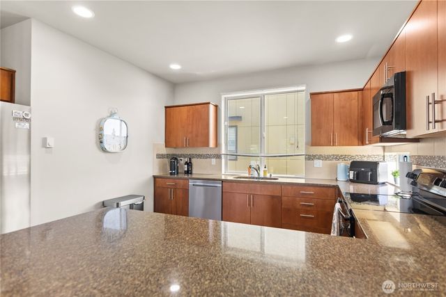 314 Bremerton Avenue NE, Renton, WA 98059