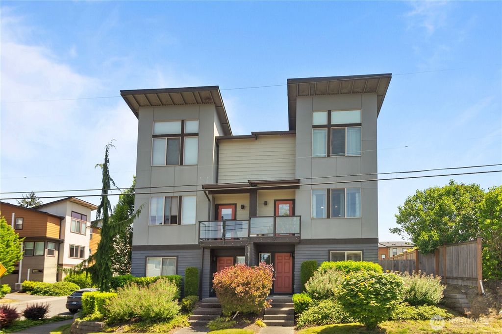 314 Bremerton Avenue NE, Renton, WA 98059