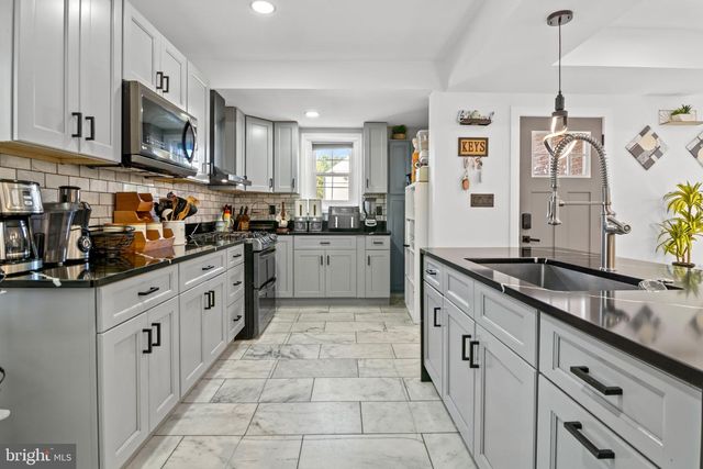 12 LIBERTY PKWY, Baltimore, MD 21222