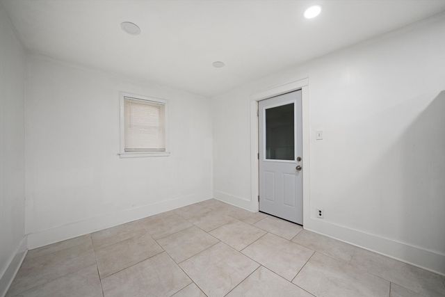 15612 LOOMIS Avenue, Harvey, IL 60426