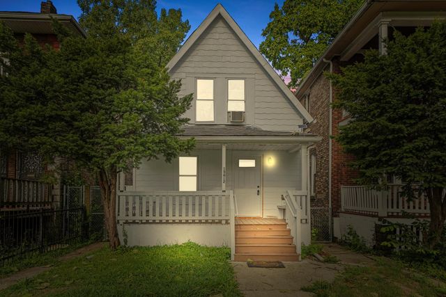 15612 LOOMIS Avenue, Harvey, IL 60426