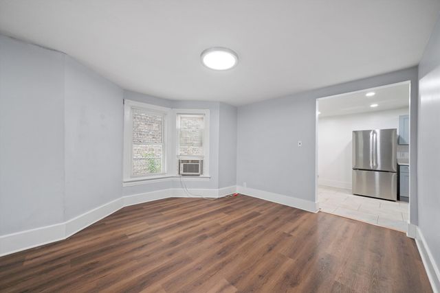 15612 LOOMIS Avenue, Harvey, IL 60426