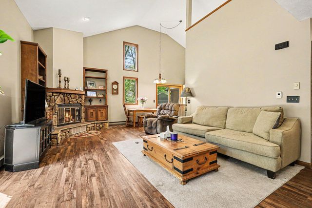 2101 N 350 E, Rolling Prairie, IN 46371