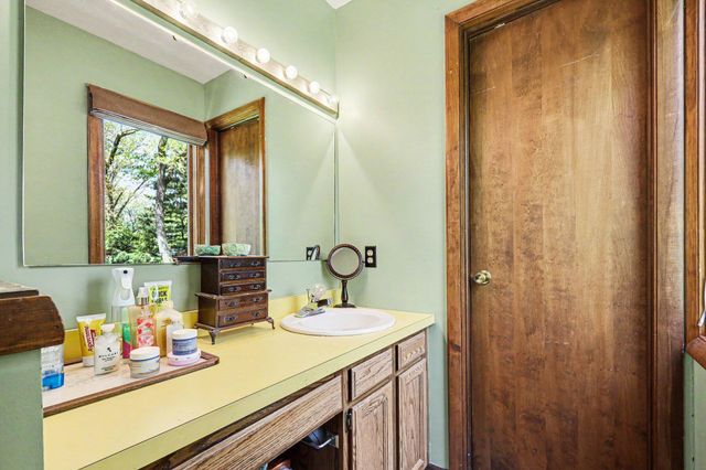 2101 N 350 E, Rolling Prairie, IN 46371